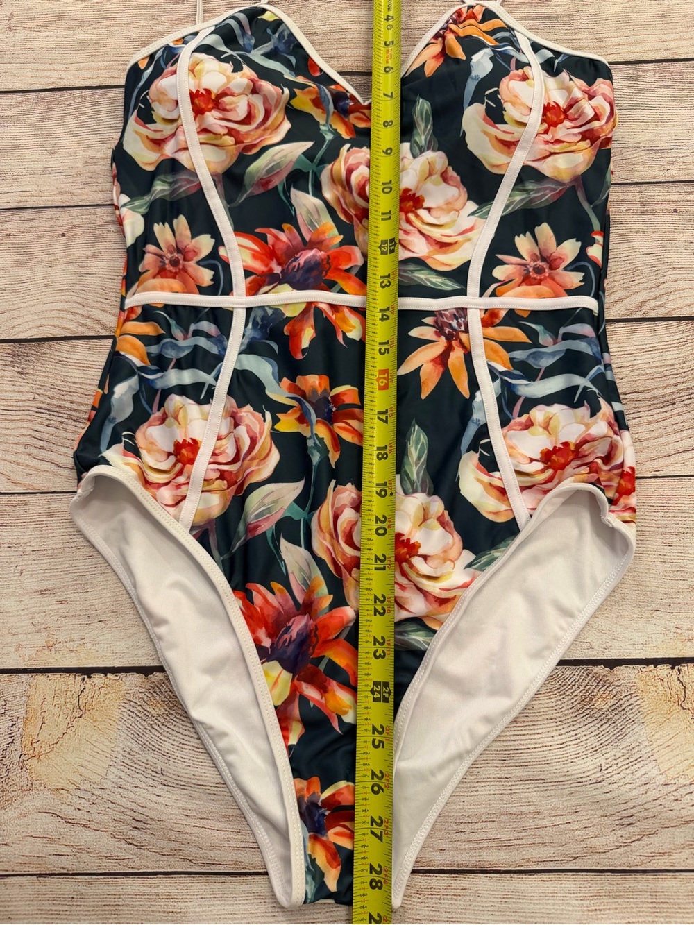 Cupshe Floral One-Piece Swimsuit with White Trim - Large - Picture 6 of 6